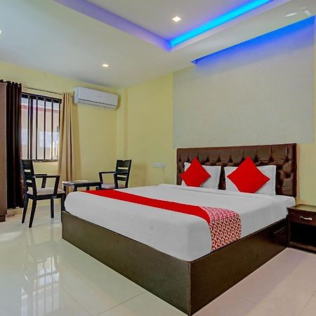 Oyo Flagship 77876 Amigo Suites Kochi Zewnętrze zdjęcie