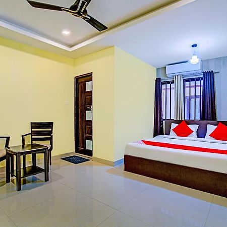 Oyo Flagship 77876 Amigo Suites Kochi Zewnętrze zdjęcie