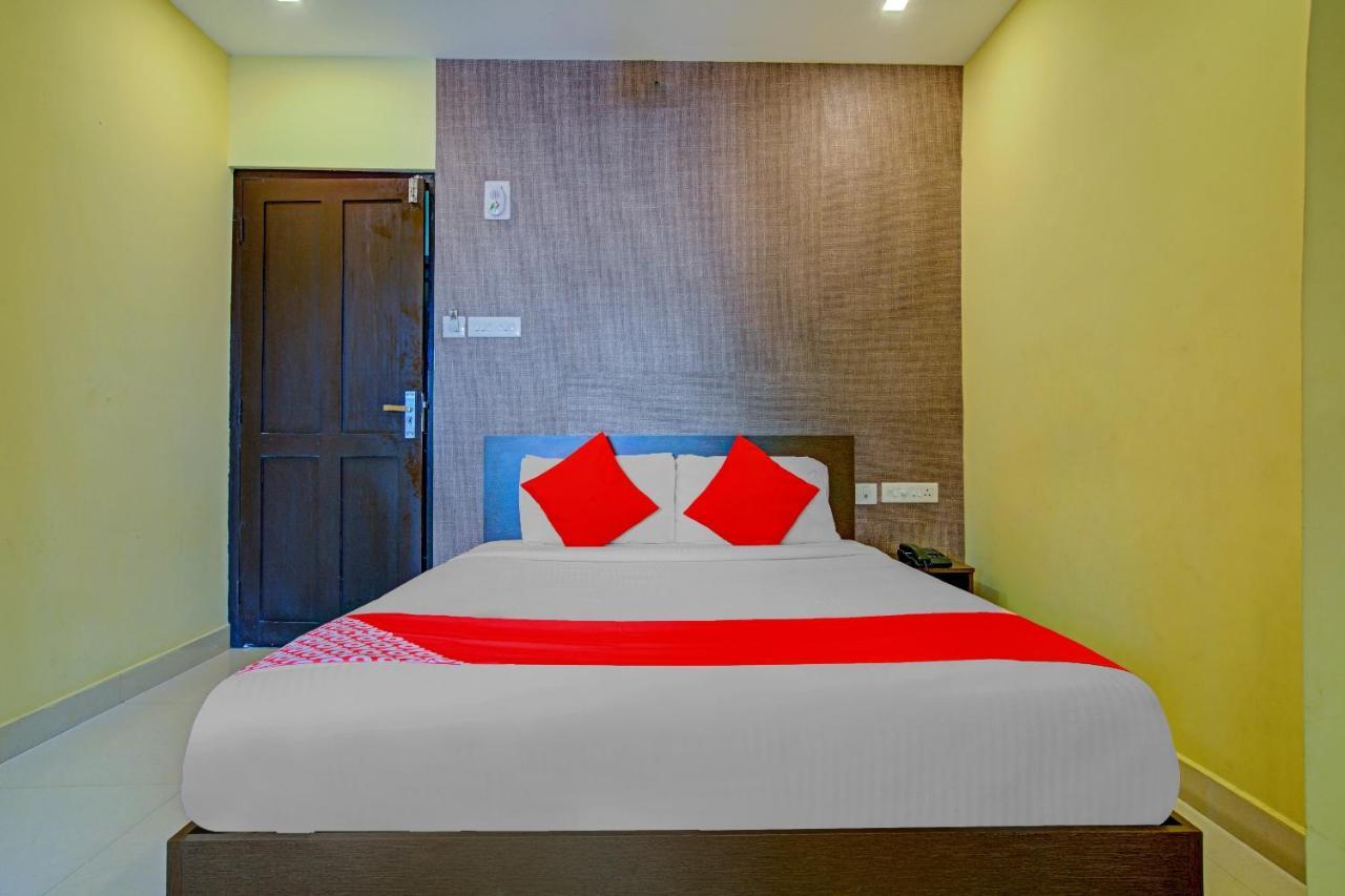 Oyo Flagship 77876 Amigo Suites Kochi Zewnętrze zdjęcie