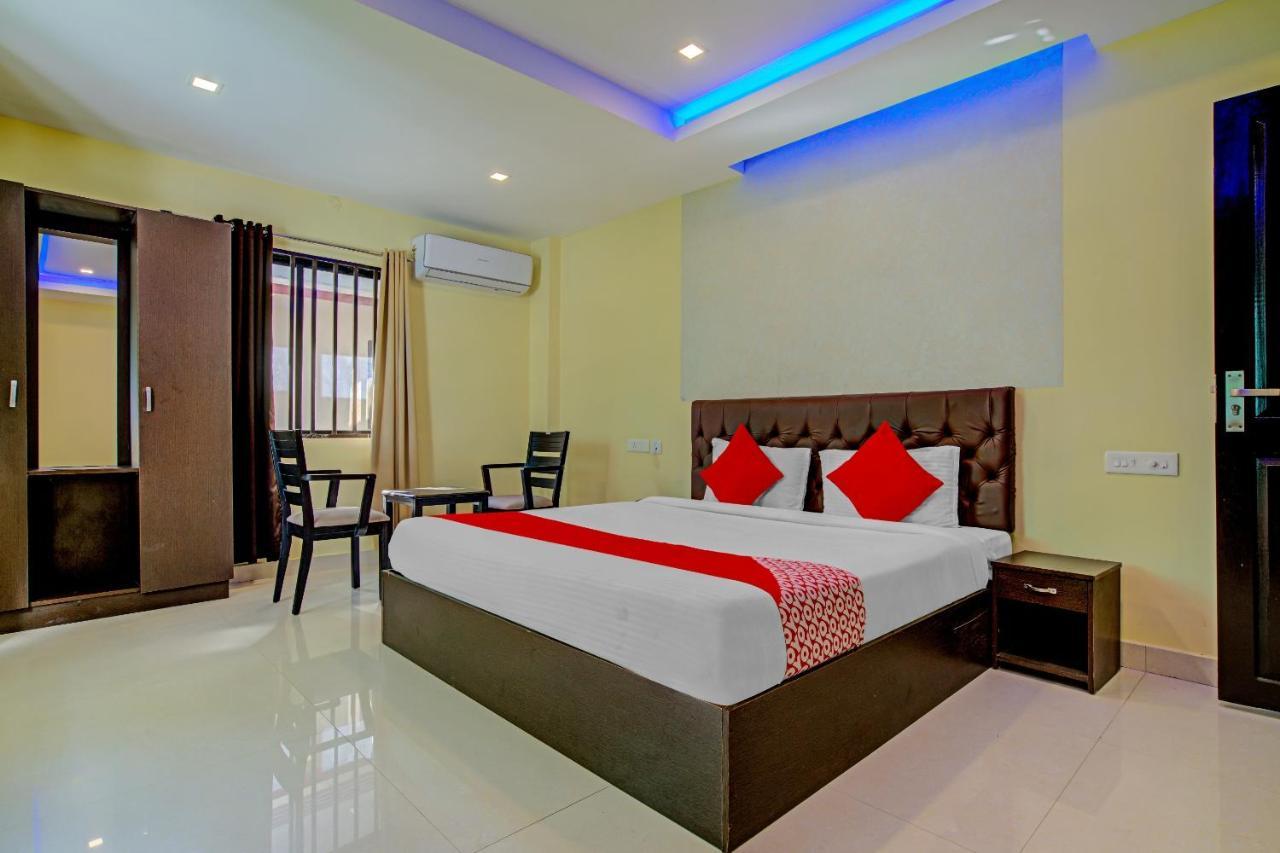 Oyo Flagship 77876 Amigo Suites Kochi Zewnętrze zdjęcie