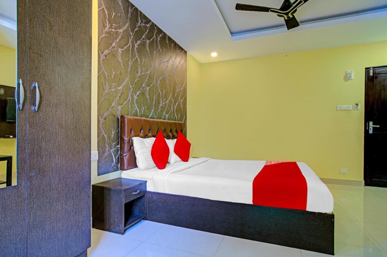 Oyo Flagship 77876 Amigo Suites Kochi Zewnętrze zdjęcie