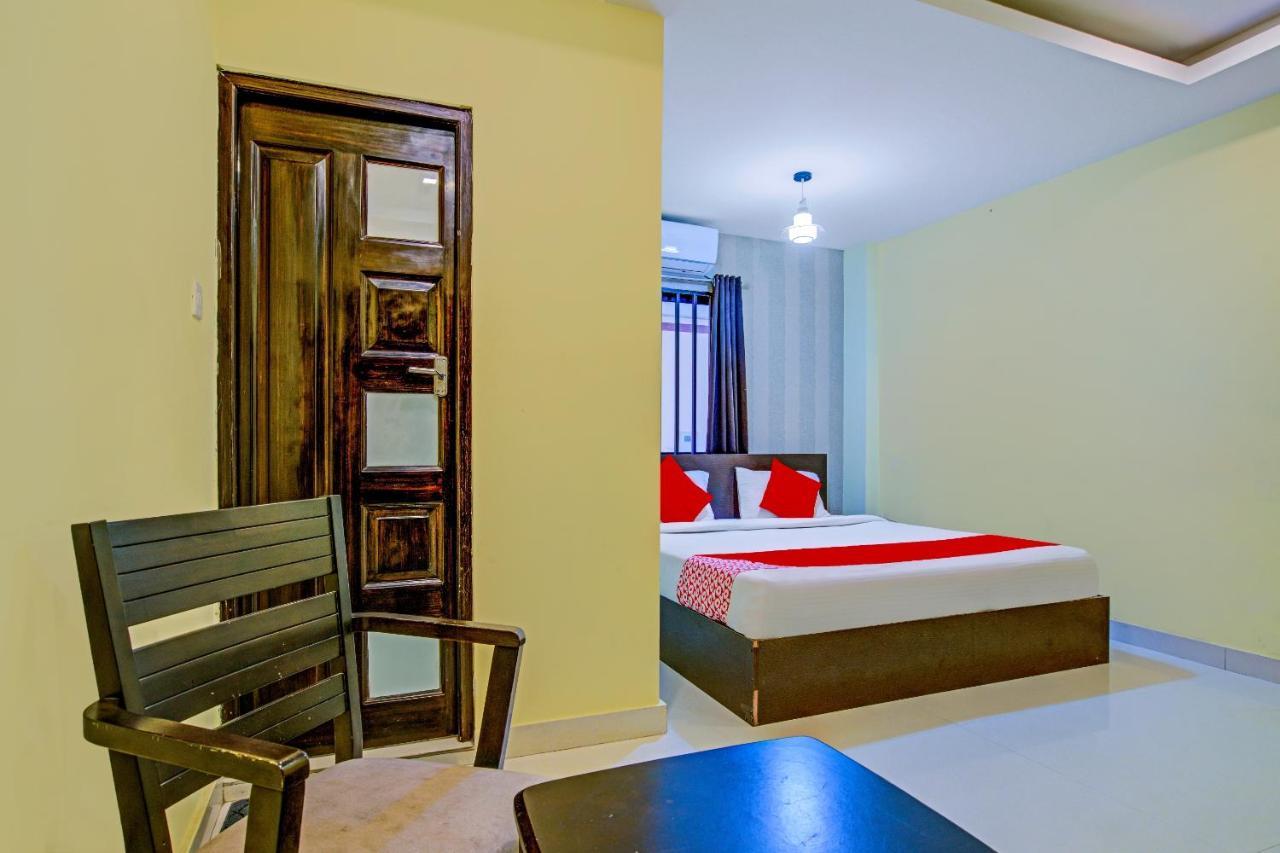 Oyo Flagship 77876 Amigo Suites Kochi Zewnętrze zdjęcie