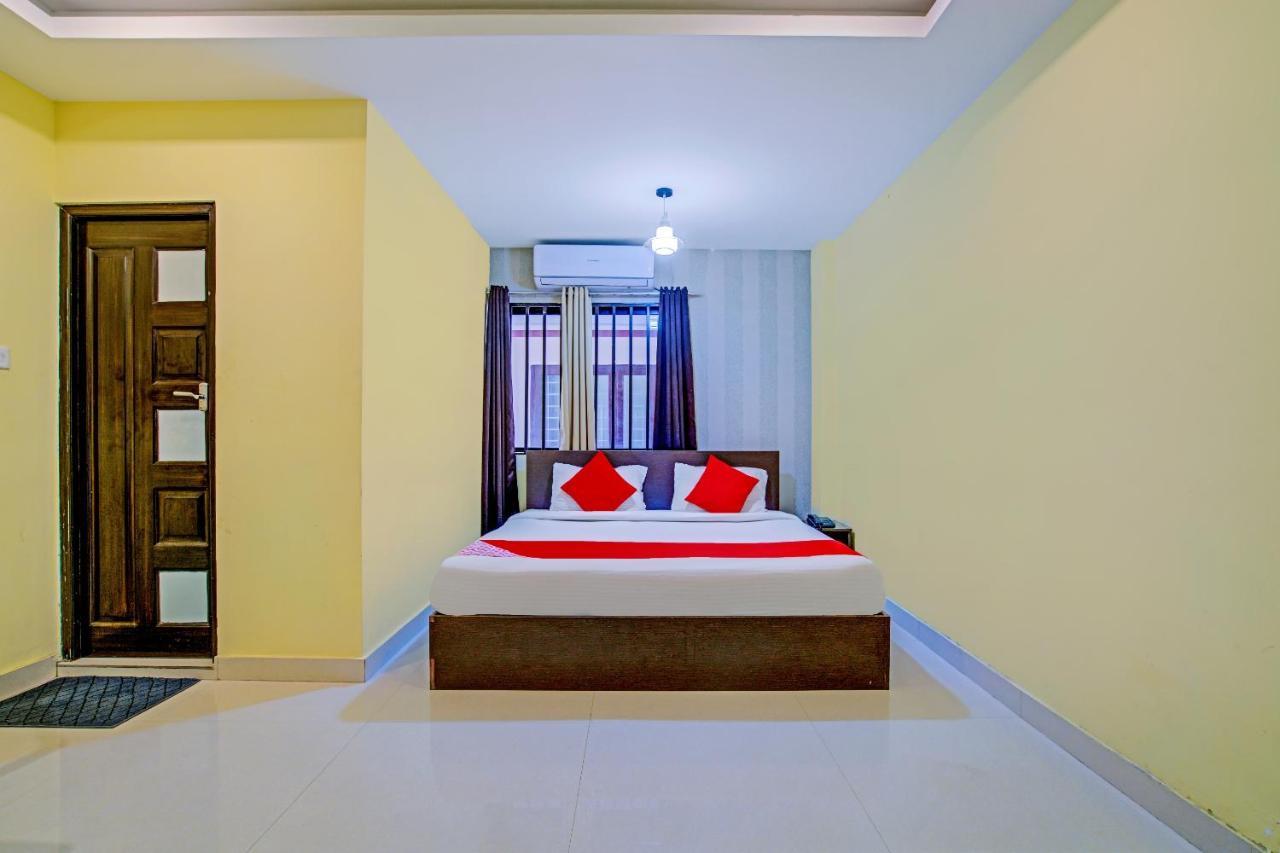 Oyo Flagship 77876 Amigo Suites Kochi Zewnętrze zdjęcie