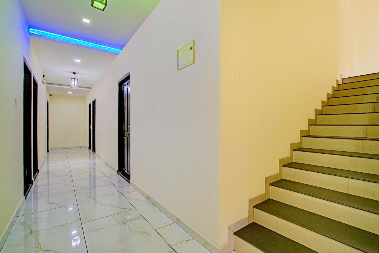 Oyo Flagship 77876 Amigo Suites Kochi Zewnętrze zdjęcie